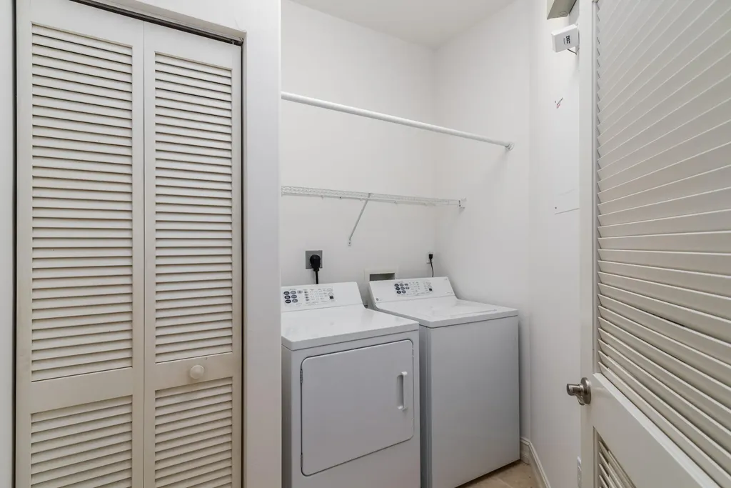 1272 Rialto Way Naples FL 34114