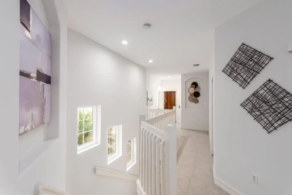 1272 Rialto Way Naples FL 34114