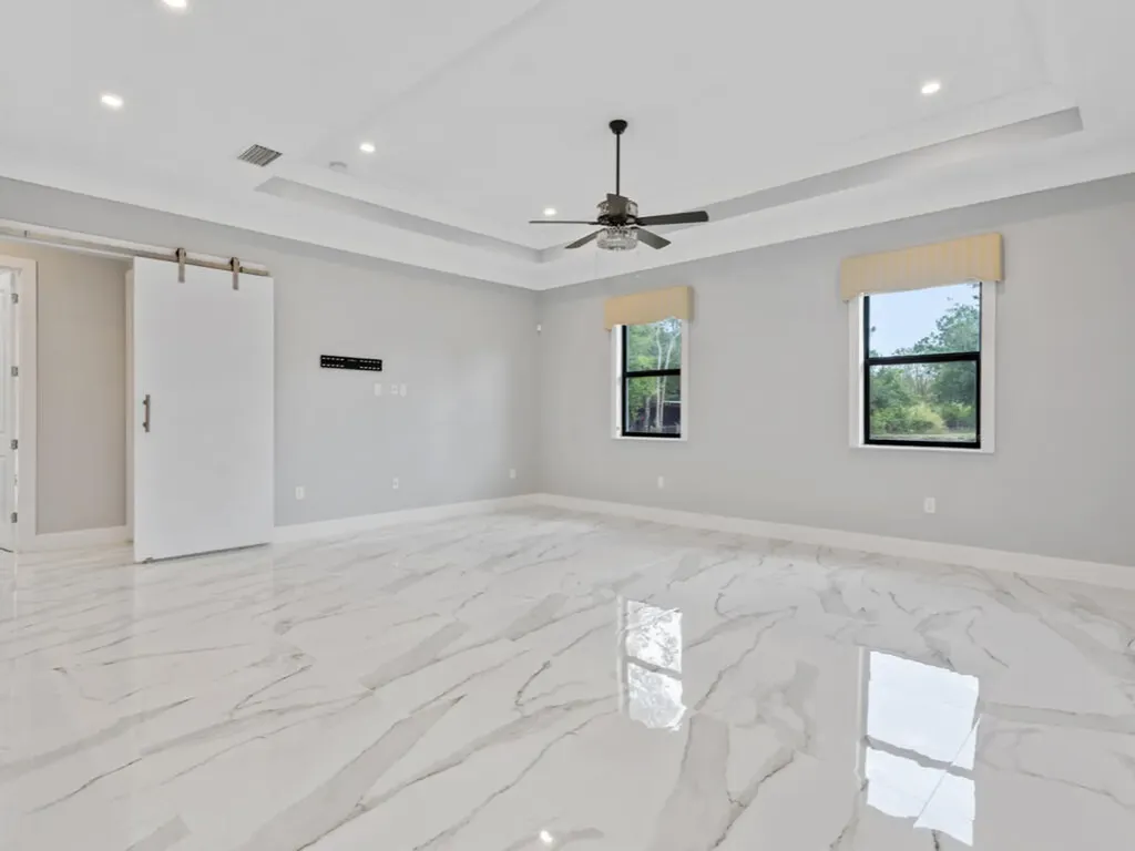 2538 4th Avenue NE Naples FL 34120