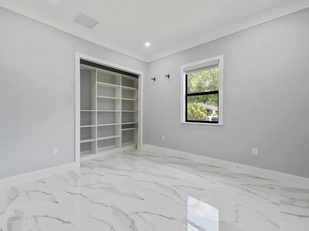 2538 4th Avenue NE Naples FL 34120