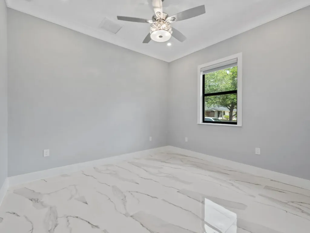 2538 4th Avenue NE Naples FL 34120