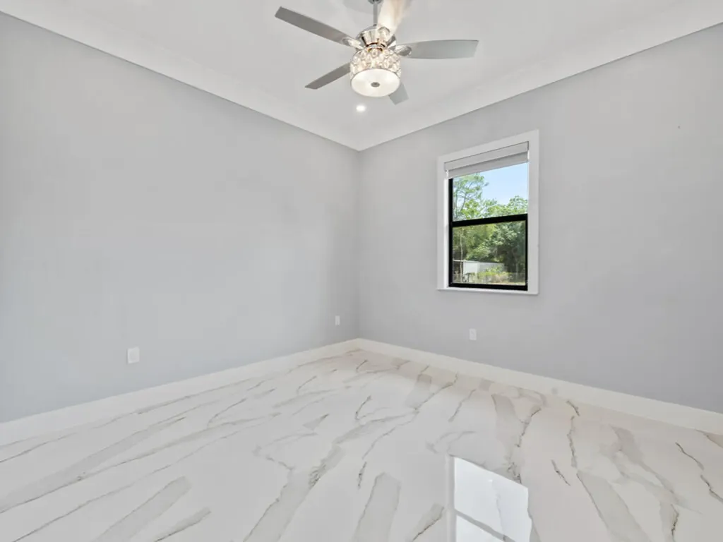 2538 4th Avenue NE Naples FL 34120