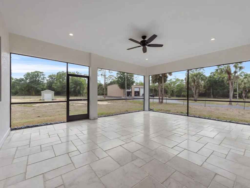 2538 4th Avenue NE Naples FL 34120