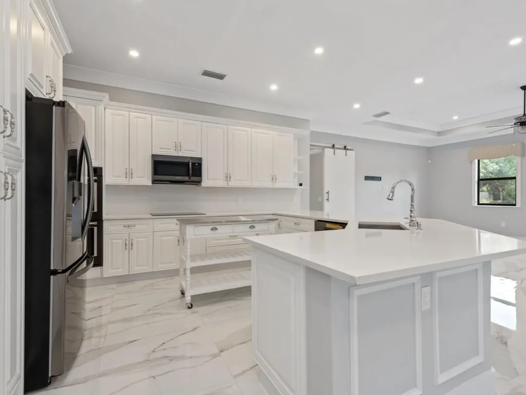 2538 4th Avenue NE Naples FL 34120