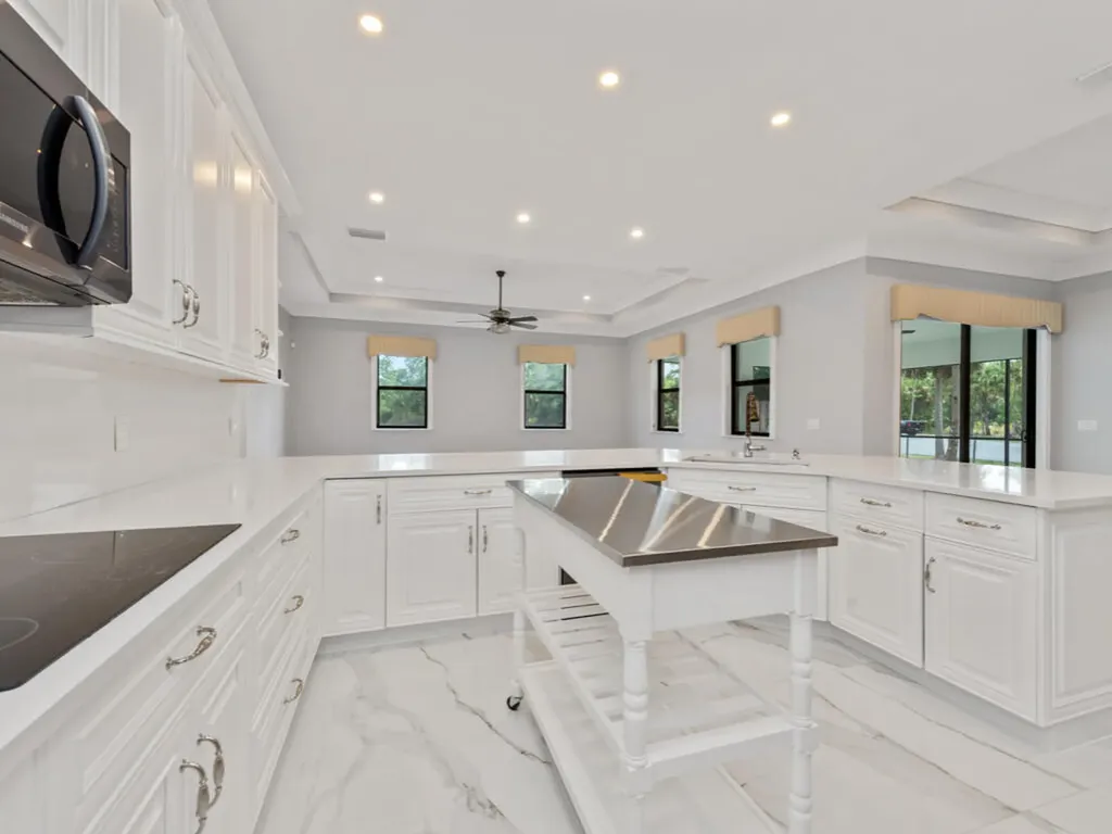 2538 4th Avenue NE Naples FL 34120