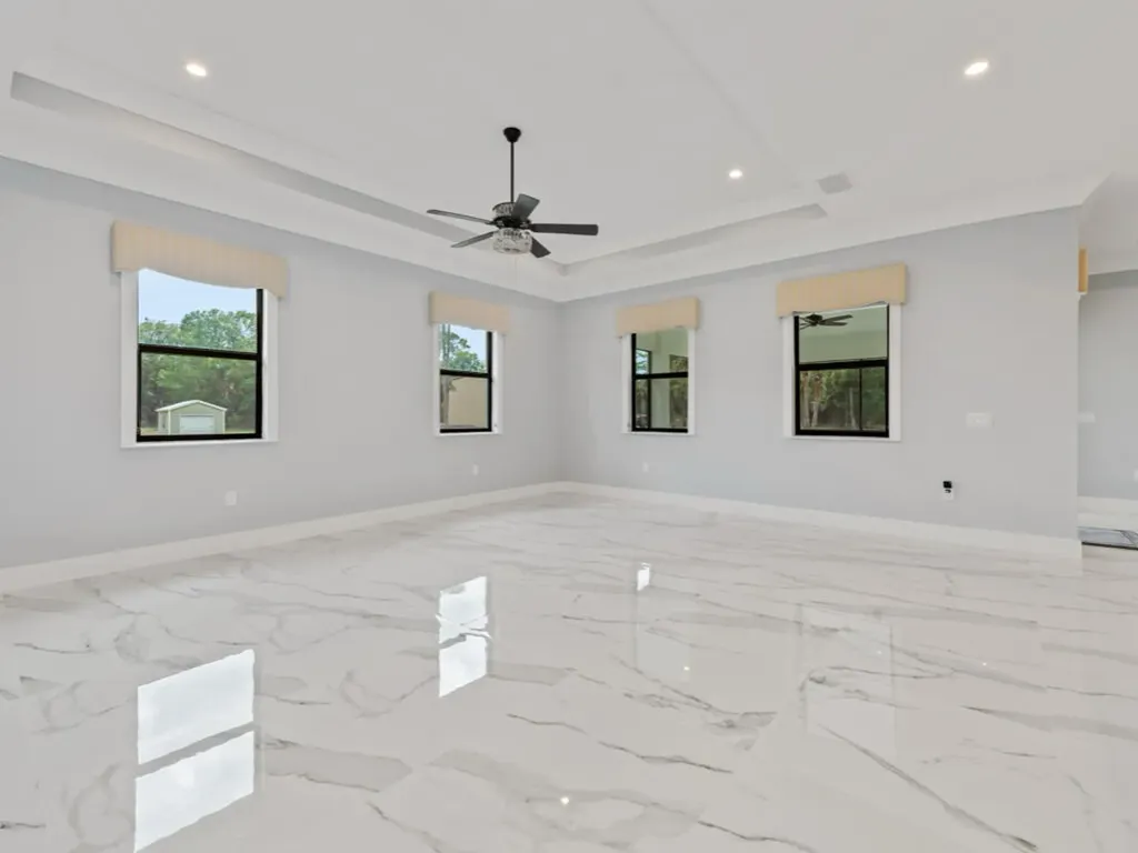 2538 4th Avenue NE Naples FL 34120