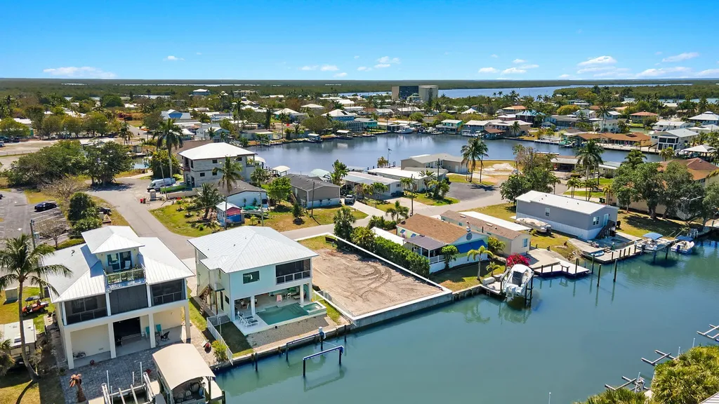 609 Sunset Drive Goodland FL 34140