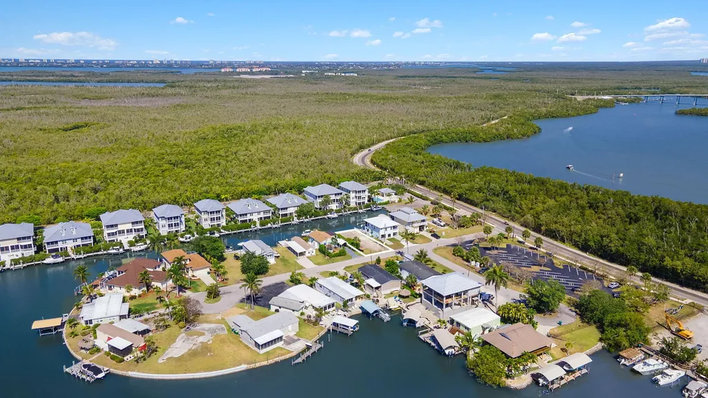 609 Sunset Drive Goodland FL 34140