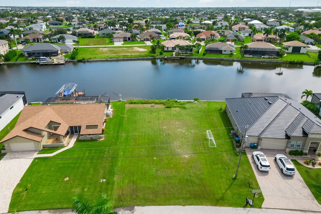3051 SW 27th Place Cape Coral FL 33914