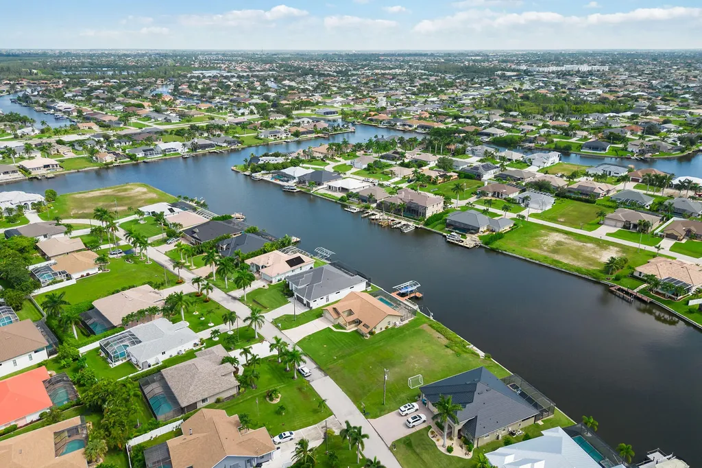 3051 SW 27th Place Cape Coral FL 33914