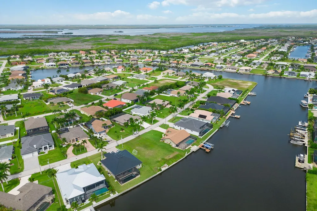 3051 SW 27th Place Cape Coral FL 33914