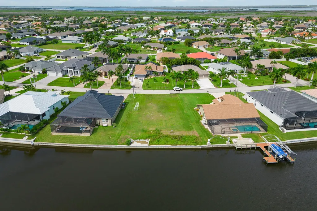3051 SW 27th Place Cape Coral FL 33914