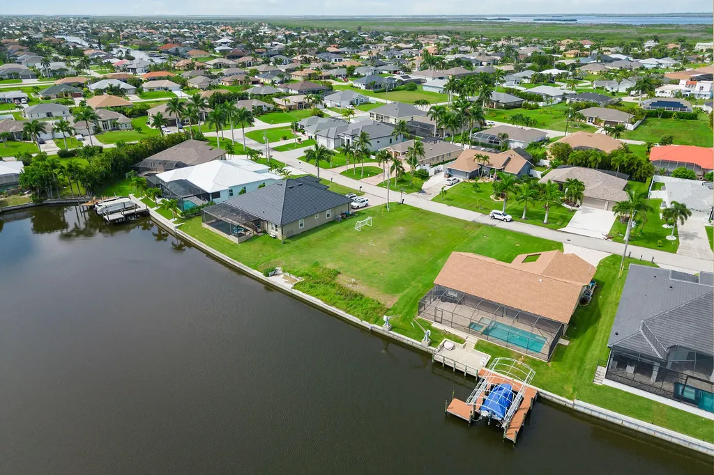 3051 SW 27th Place Cape Coral FL 33914