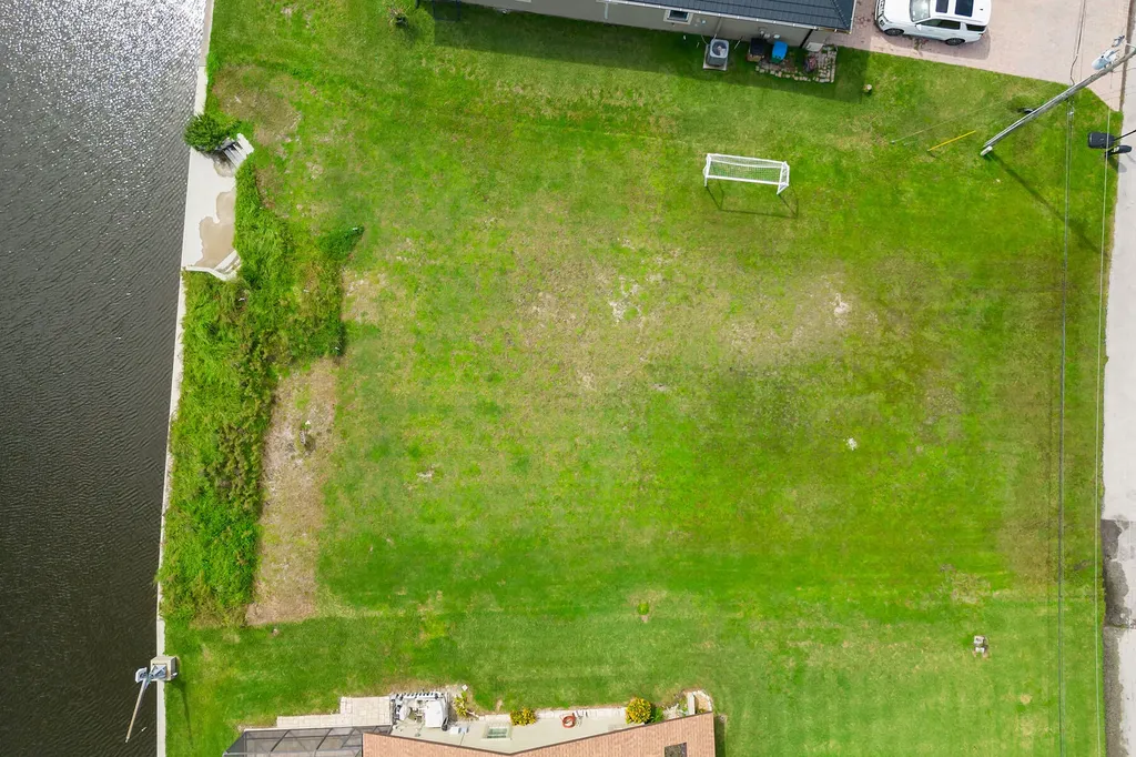 3051 SW 27th Place Cape Coral FL 33914