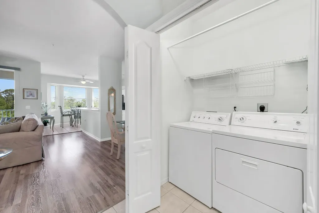 3800 Sawgrass Way Naples FL 34112