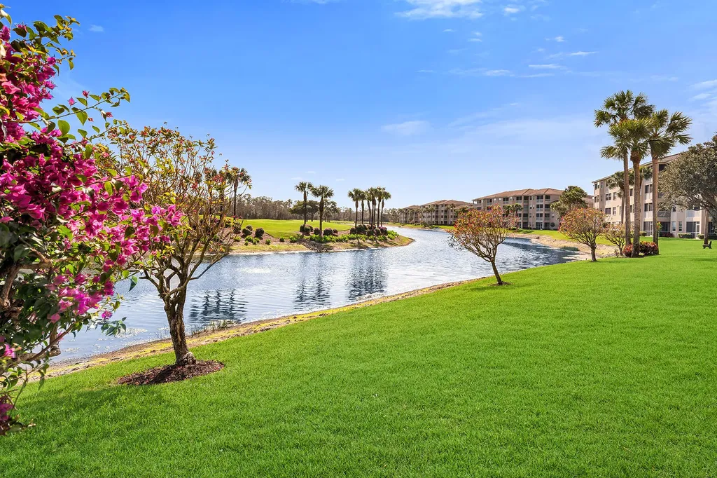 3800 Sawgrass Way Naples FL 34112