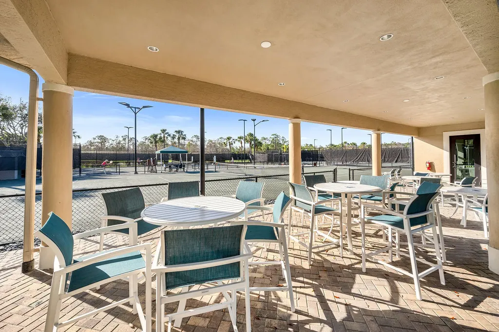 3800 Sawgrass Way Naples FL 34112