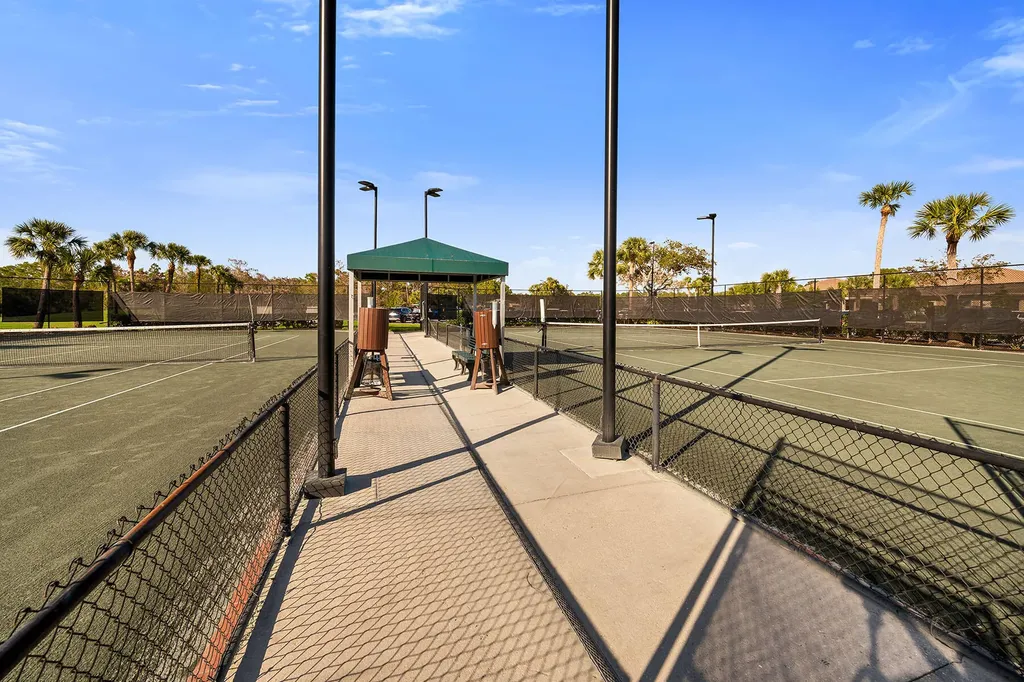 3800 Sawgrass Way Naples FL 34112