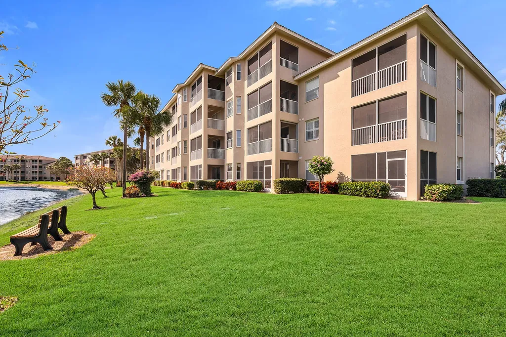 3800 Sawgrass Way Naples FL 34112