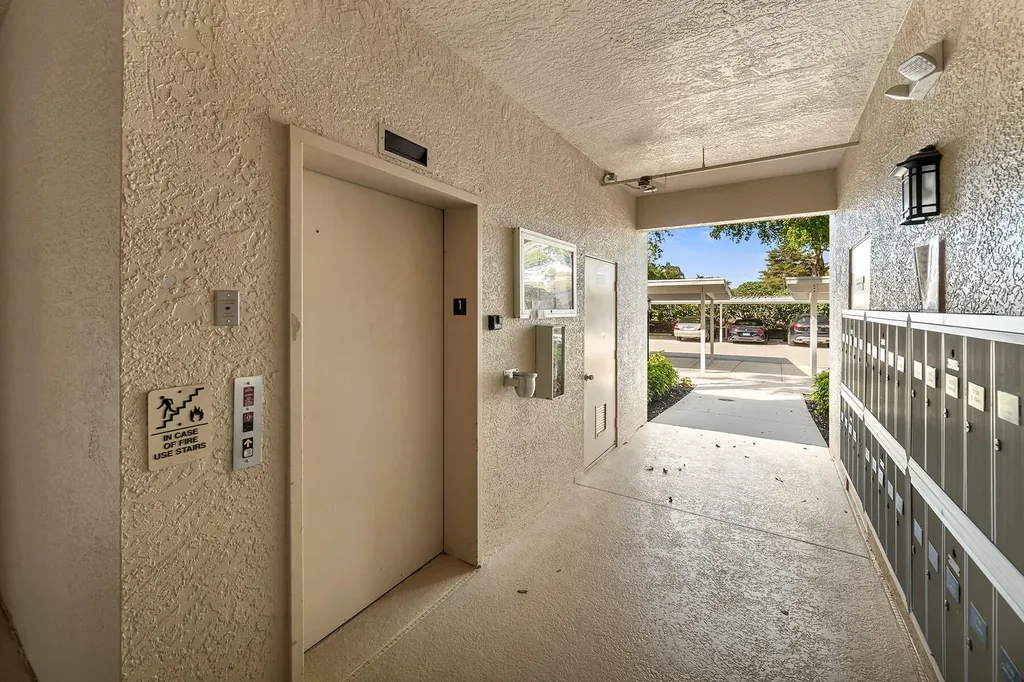 3800 Sawgrass Way Naples FL 34112