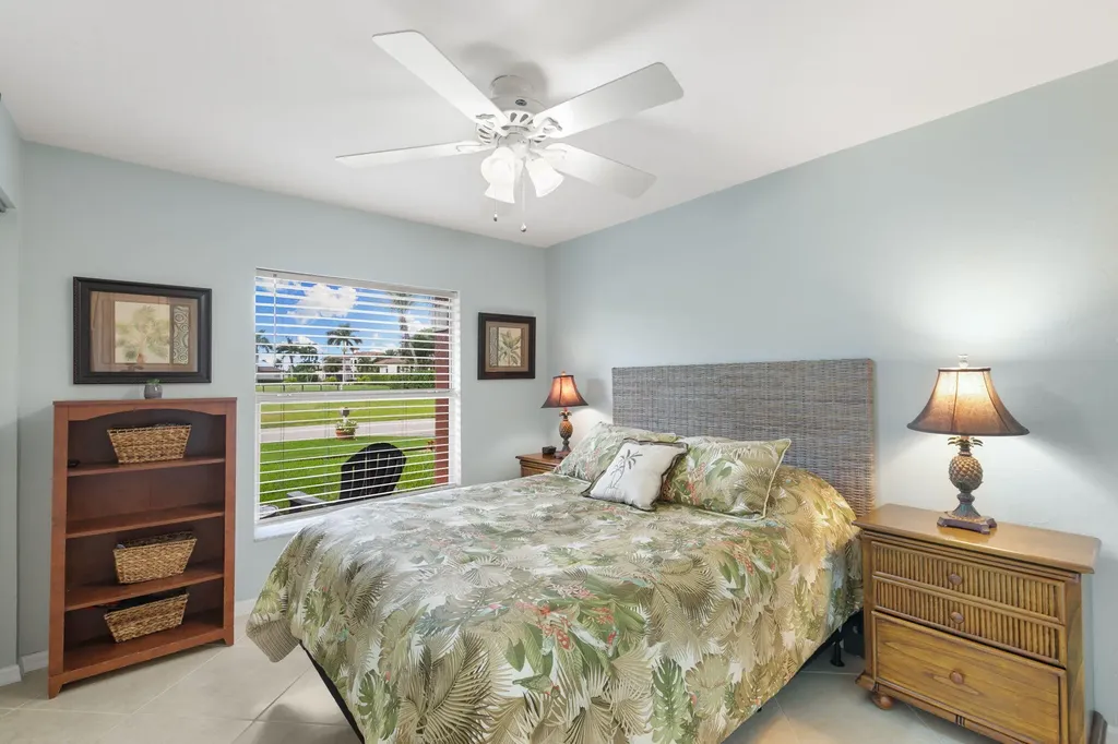 121 S Bahama Avenue Marco Island FL 34145