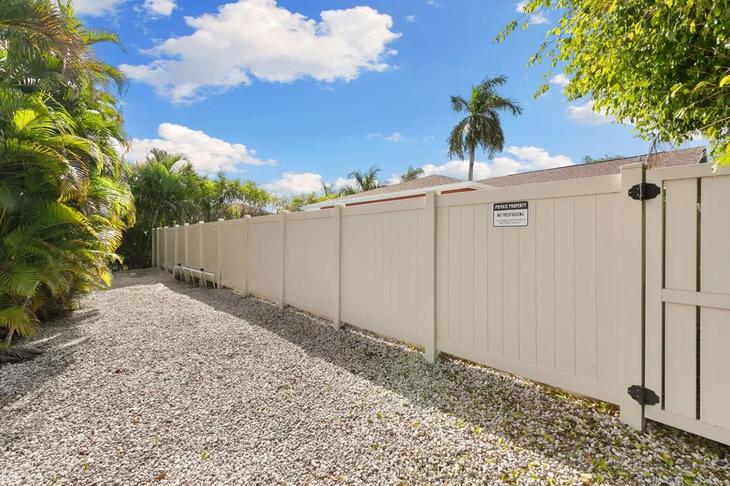 121 S Bahama Avenue Marco Island FL 34145