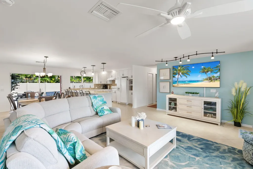 121 S Bahama Avenue Marco Island FL 34145