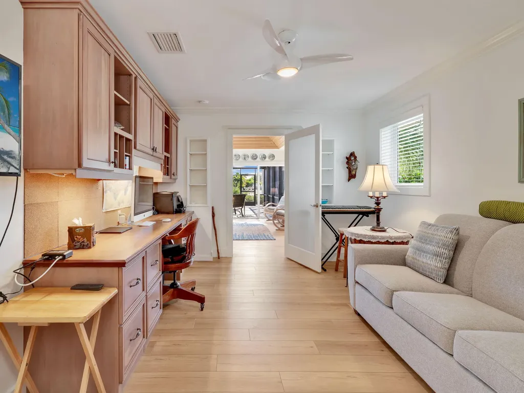 405 Grenada Avenue Naples FL 34113