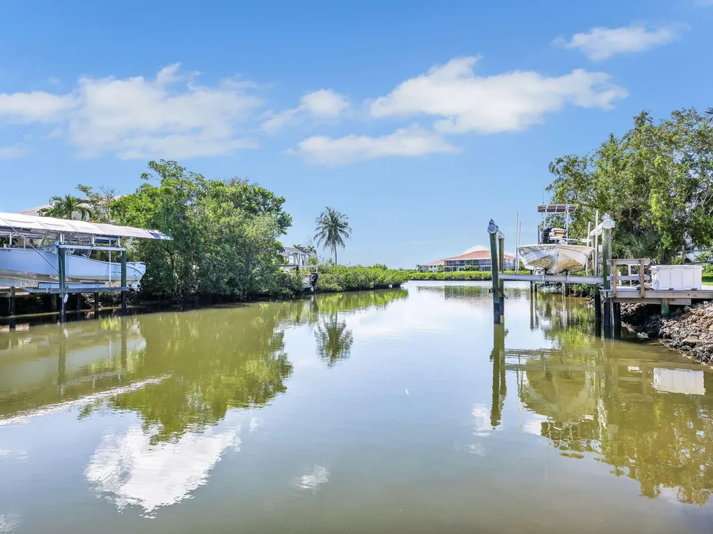 405 Grenada Avenue Naples FL 34113