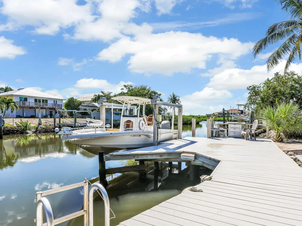 405 Grenada Avenue Naples FL 34113