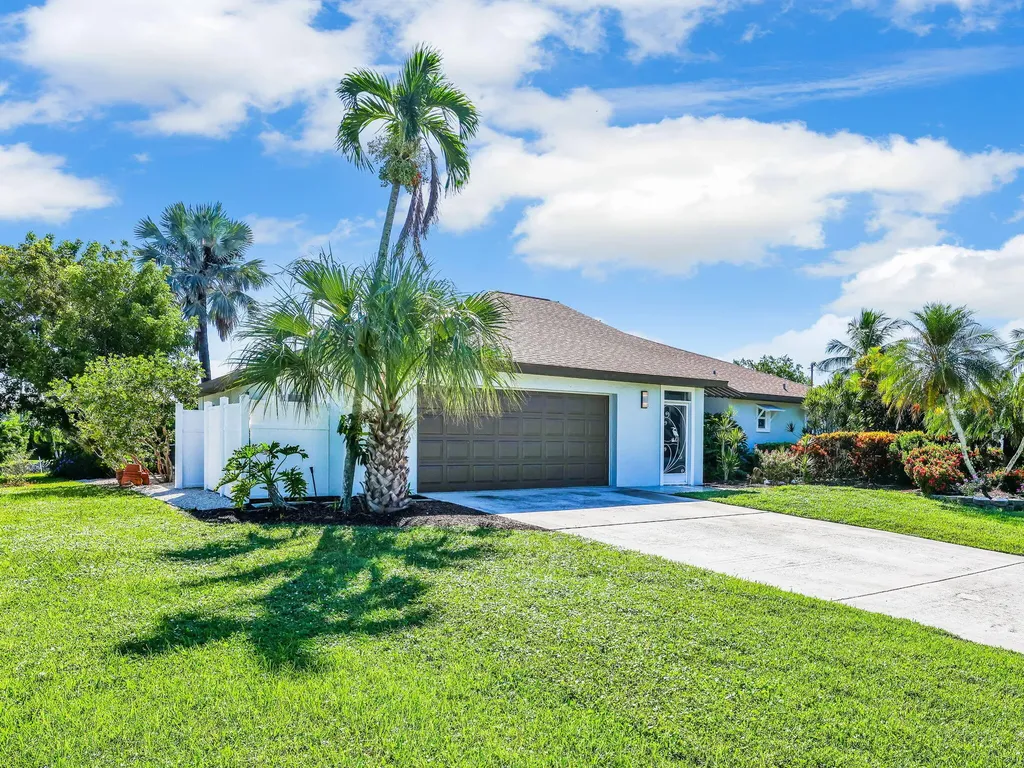 405 Grenada Avenue Naples FL 34113