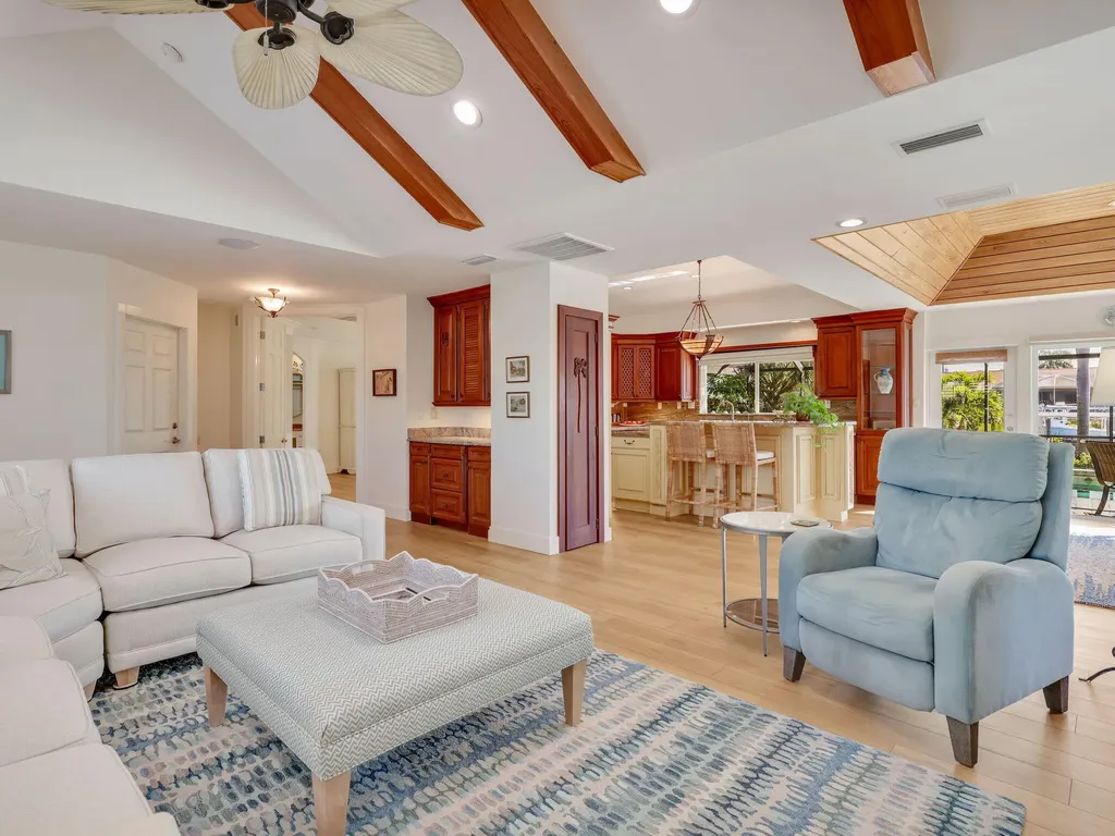 405 Grenada Avenue Naples FL 34113