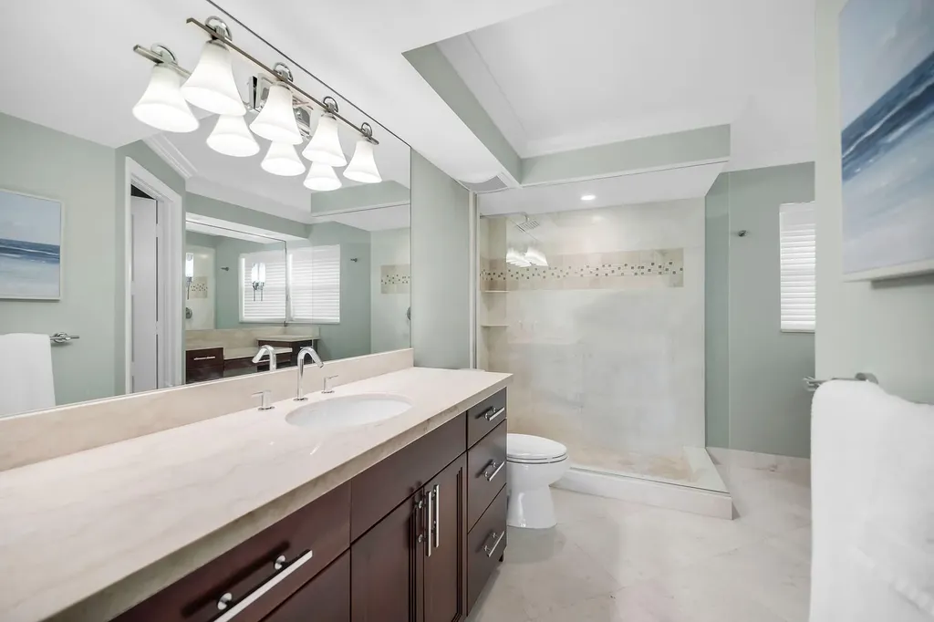 300 Park Shore Drive Naples FL 34103