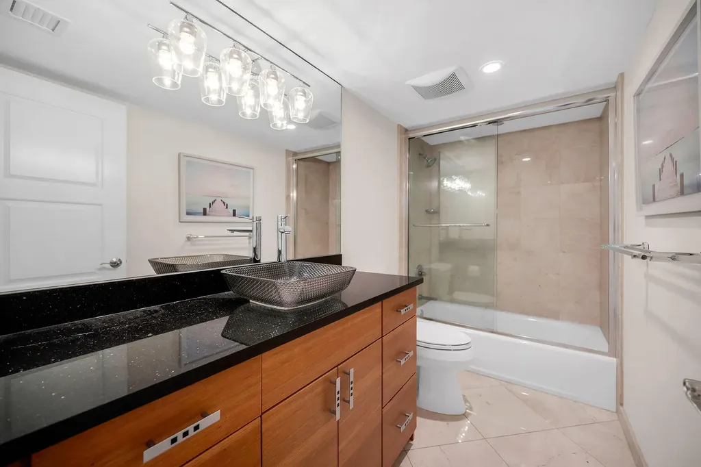 300 Park Shore Drive Naples FL 34103