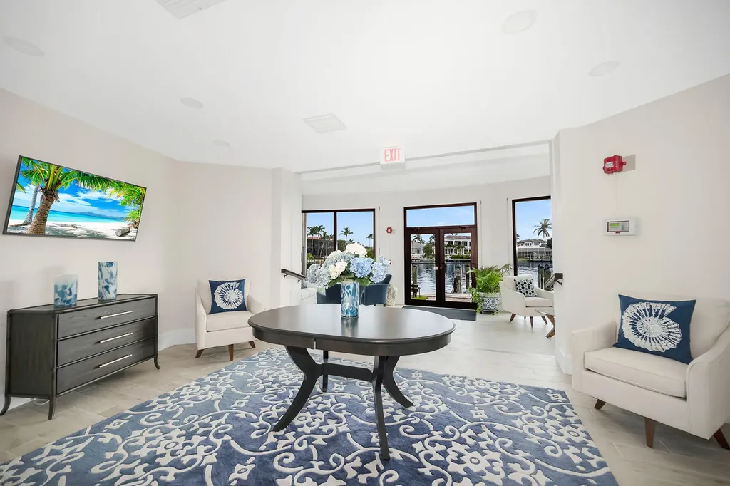 300 Park Shore Drive Naples FL 34103