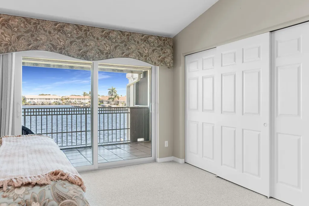 269 Sunrise Cay Naples FL 34114