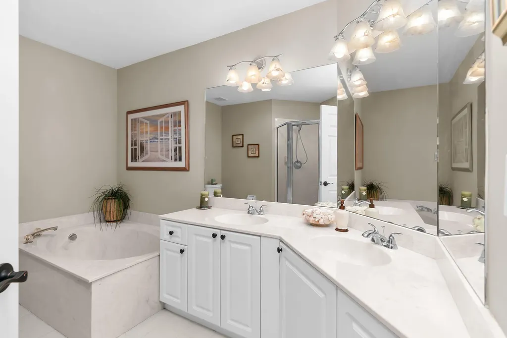 269 Sunrise Cay Naples FL 34114