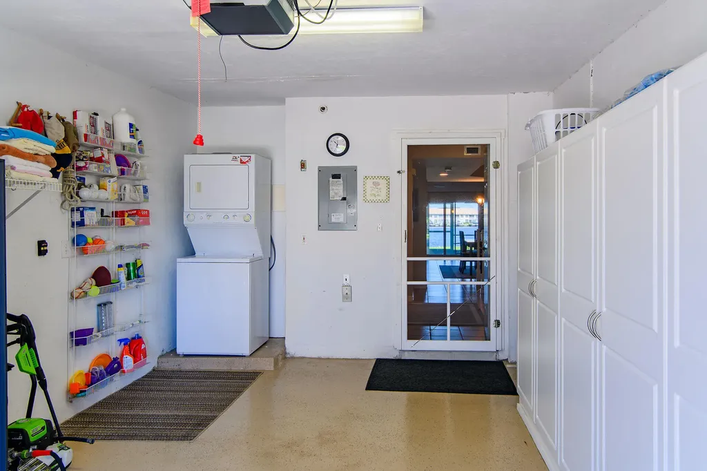 269 Sunrise Cay Naples FL 34114