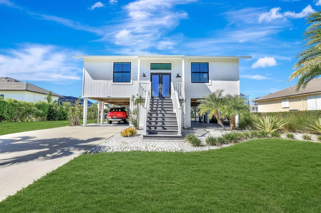 390 Waterleaf Court Marco Island FL 34145