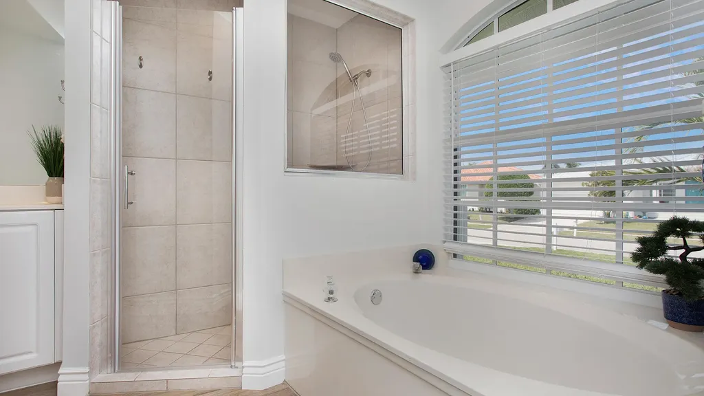 129 Leeward Court Marco Island FL 34145