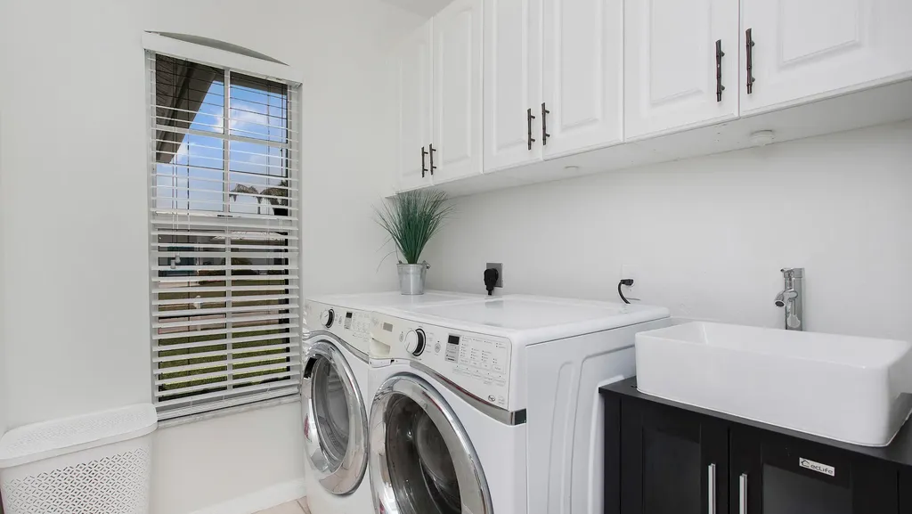 129 Leeward Court Marco Island FL 34145