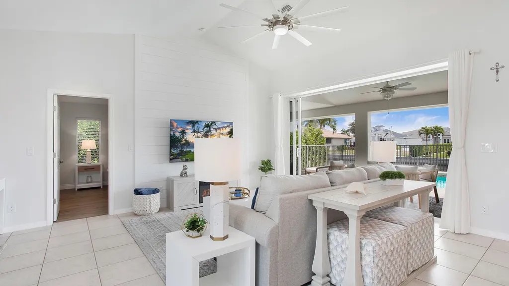 129 Leeward Court Marco Island FL 34145