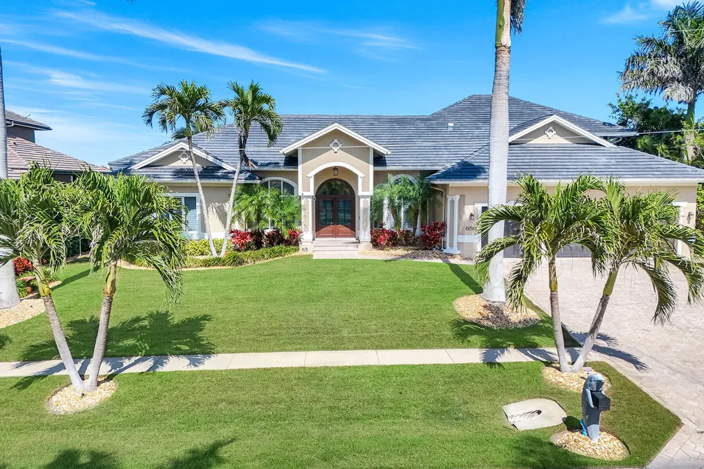 650 Rockport Court Marco Island FL 34145