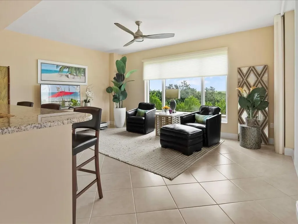 1050 Borghese Naples FL 34114