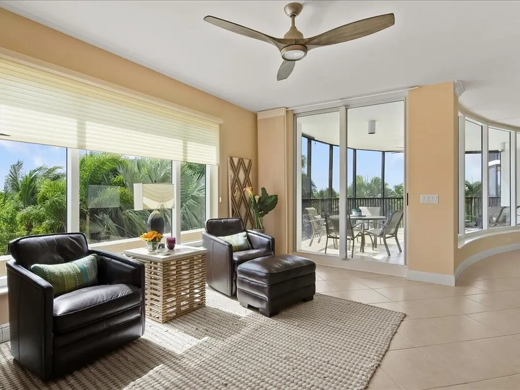 1050 Borghese Naples FL 34114