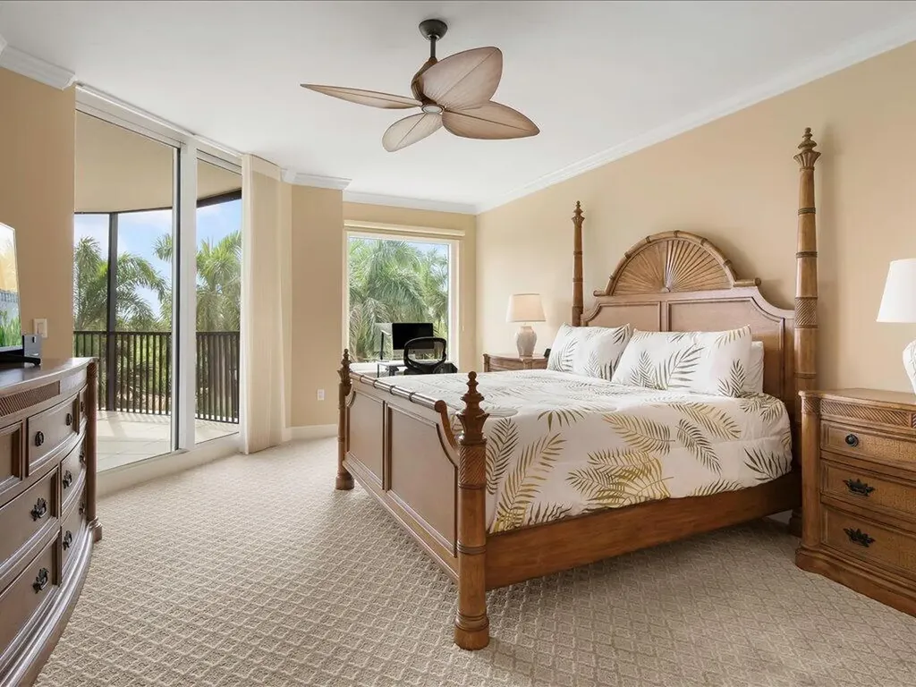 1050 Borghese Naples FL 34114