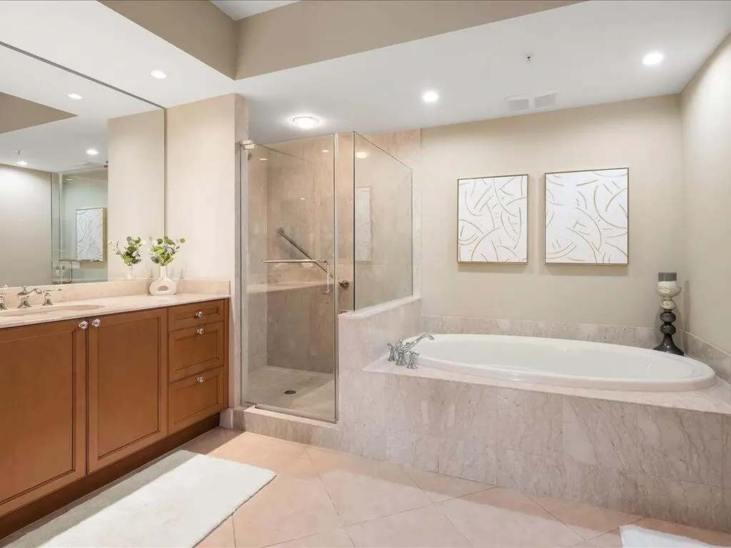 1050 Borghese Naples FL 34114