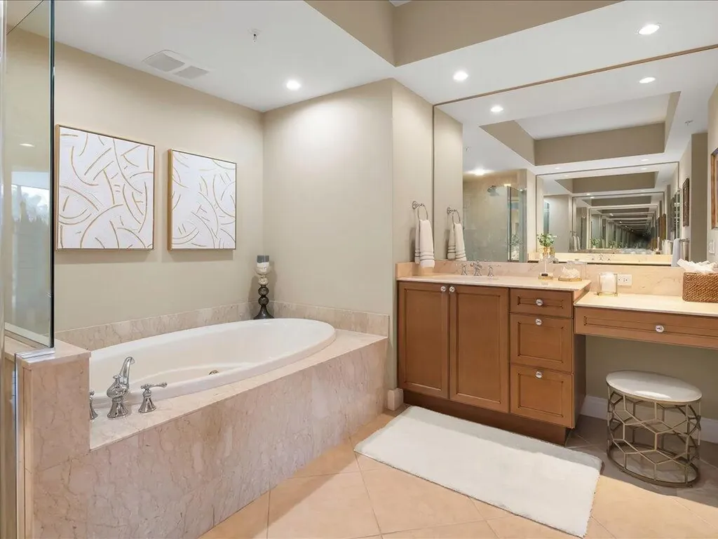 1050 Borghese Naples FL 34114