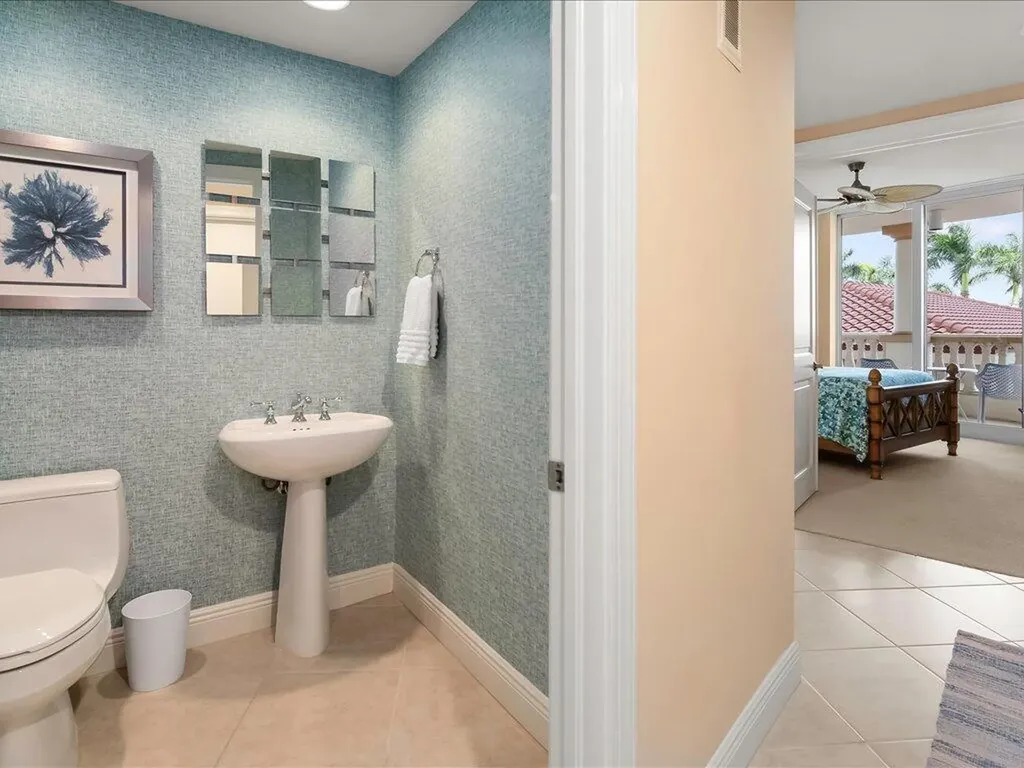 1050 Borghese Naples FL 34114