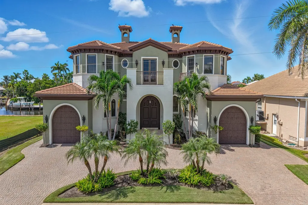 1850 Apataki Court Marco Island FL 34145